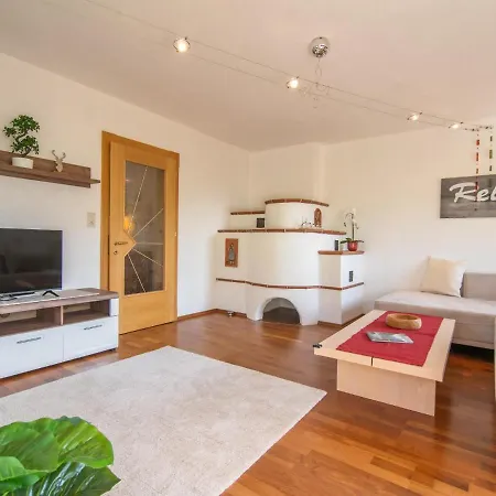 Haus Kienast Apartment *