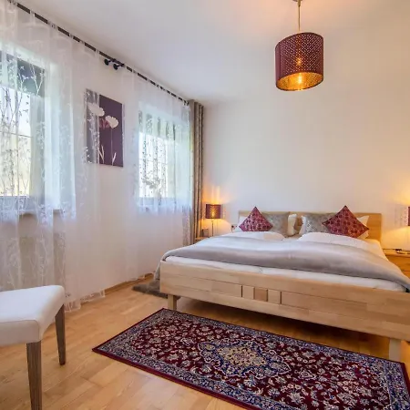 Haus Kienast Apartment
